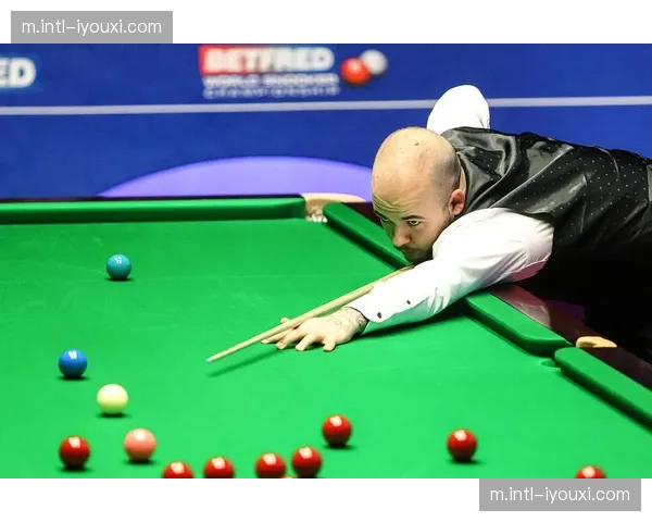 尼尔罗伯逊对阵杰克琼斯 80后代表迎战威尔士本土选手